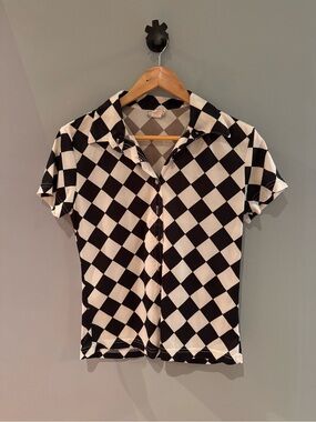 Vintage Black and White Checkered Short Sleeve Button-Down Top